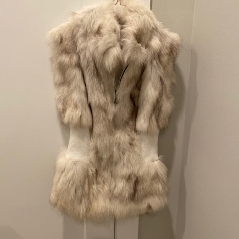 Peri Luxe-Rabbit & Fox Fur Vest in Cream/White